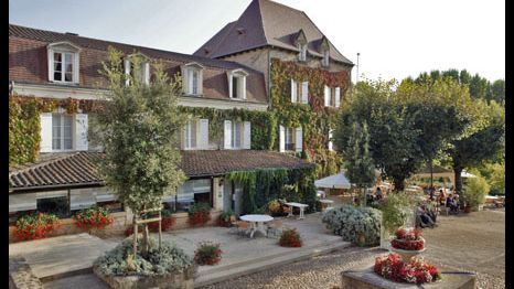 cave tours in dordogne france