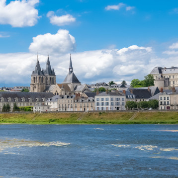 Chateau de Chambord to Atlantic Coast
