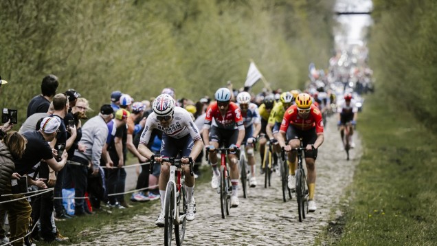 VIP Podium Day : Ride a Stage like a Pro - Paris-Roubaix 2025