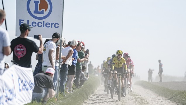 VIP Access - Vélodrome Arrival Area  - Paris-Roubaix Femmes 2026