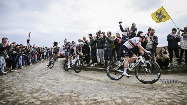 VIP Cycling Tour - Paris-Roubaix Guided Experience - 2026