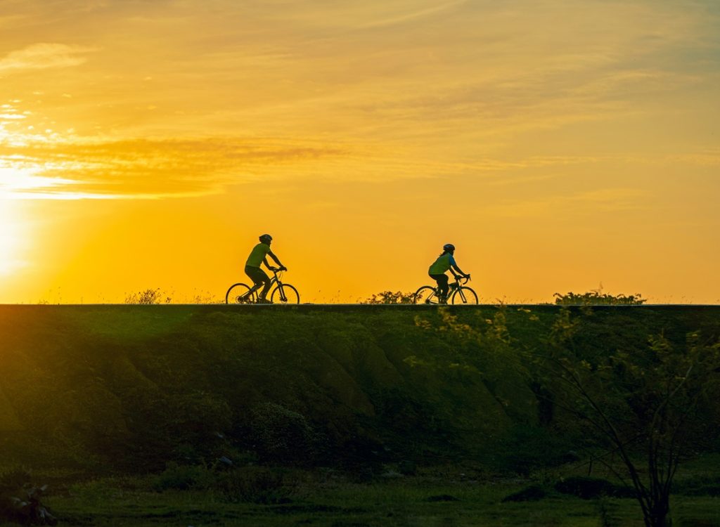 adventure cycling travel organized